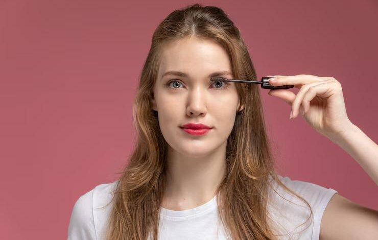 Grow Longer, Fuller Lashes with Eyelash Serums – A Complete Guide